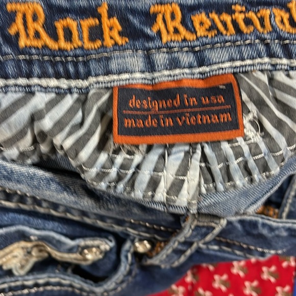 Rock Revival “BORIS” Easy Crop Distressed Denim Jean Size 32x25 - Picture 9 of 12